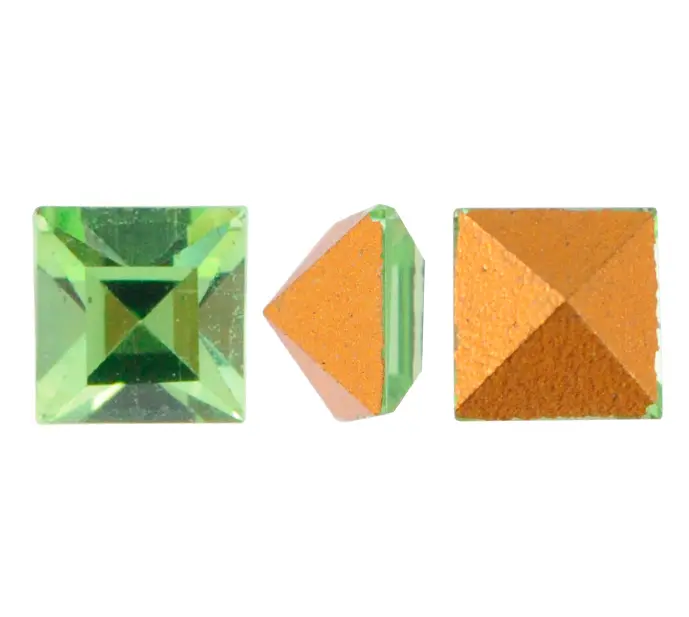 Swarovski 4401 cuadrado peridot de 4 mm