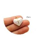 19065-Dije-esmaltado-blanco-corazon-cruz-medidas.webp
