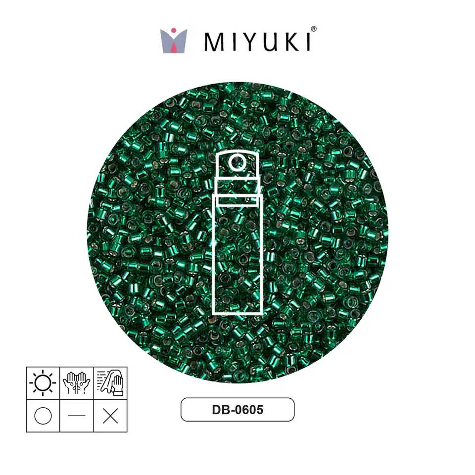 Miyuki delica 11/0 DB0605 plateado forrado verde x 10gr