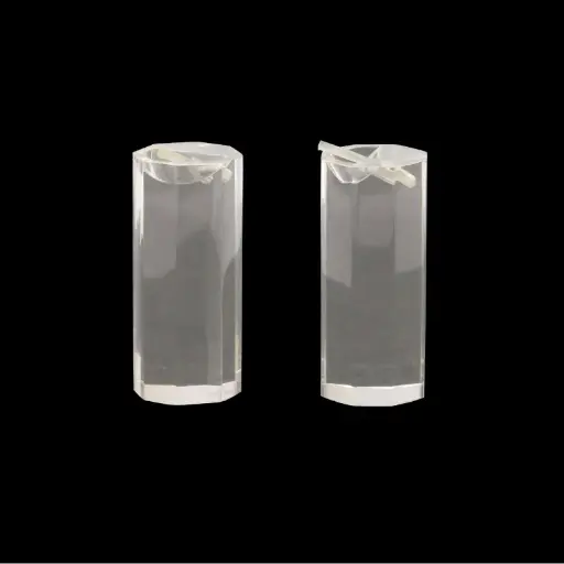 [16947] Exhibidor Acrílico Octagonal para Anillos con Soporte 4.6 cm x 2 cm x und